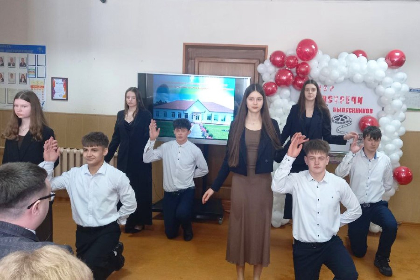 «Встреча школьных друзей» прошел в Лешницкой школа