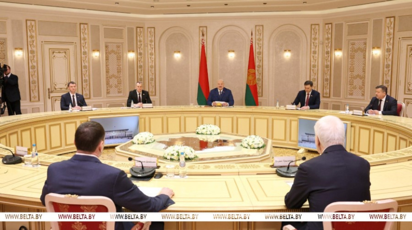 Лукашенко: Беларусь и Россия в состоянии решить актуальные вопросы, которые стоят перед странами