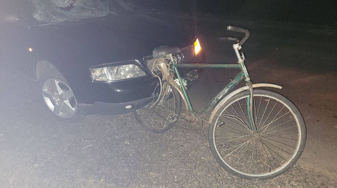 Легковушка насмерть сбила велосипедистку в Хотимском районе