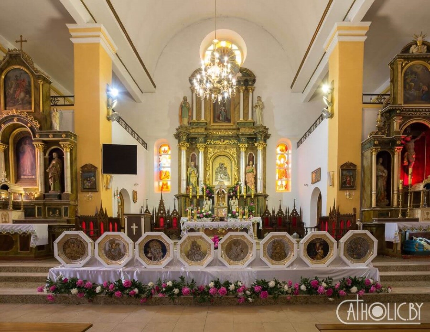 Католические святыни привезут в Березино