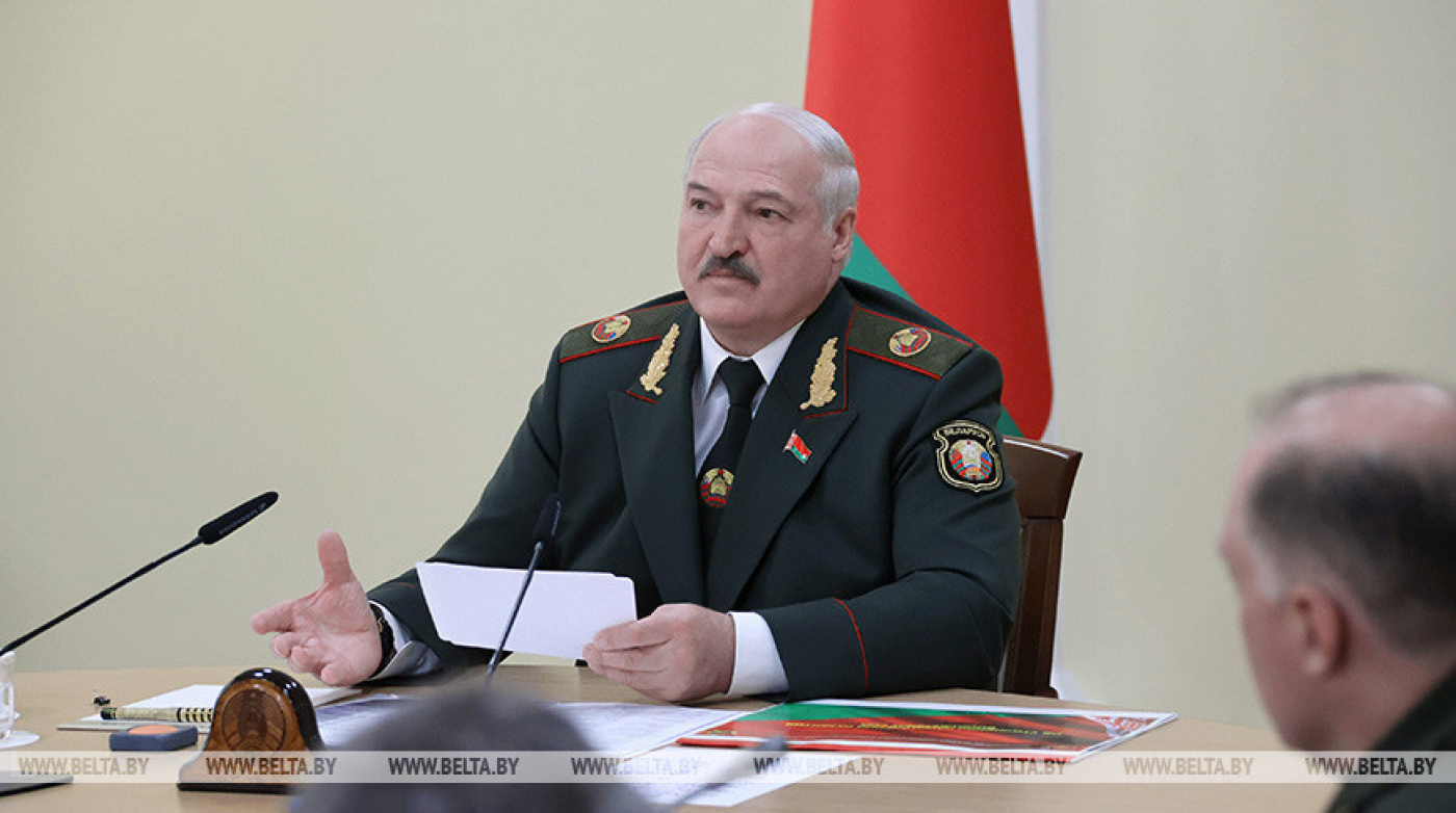 Лукашенко: после событий в Украине мы изменили подходы к развитию своей армии