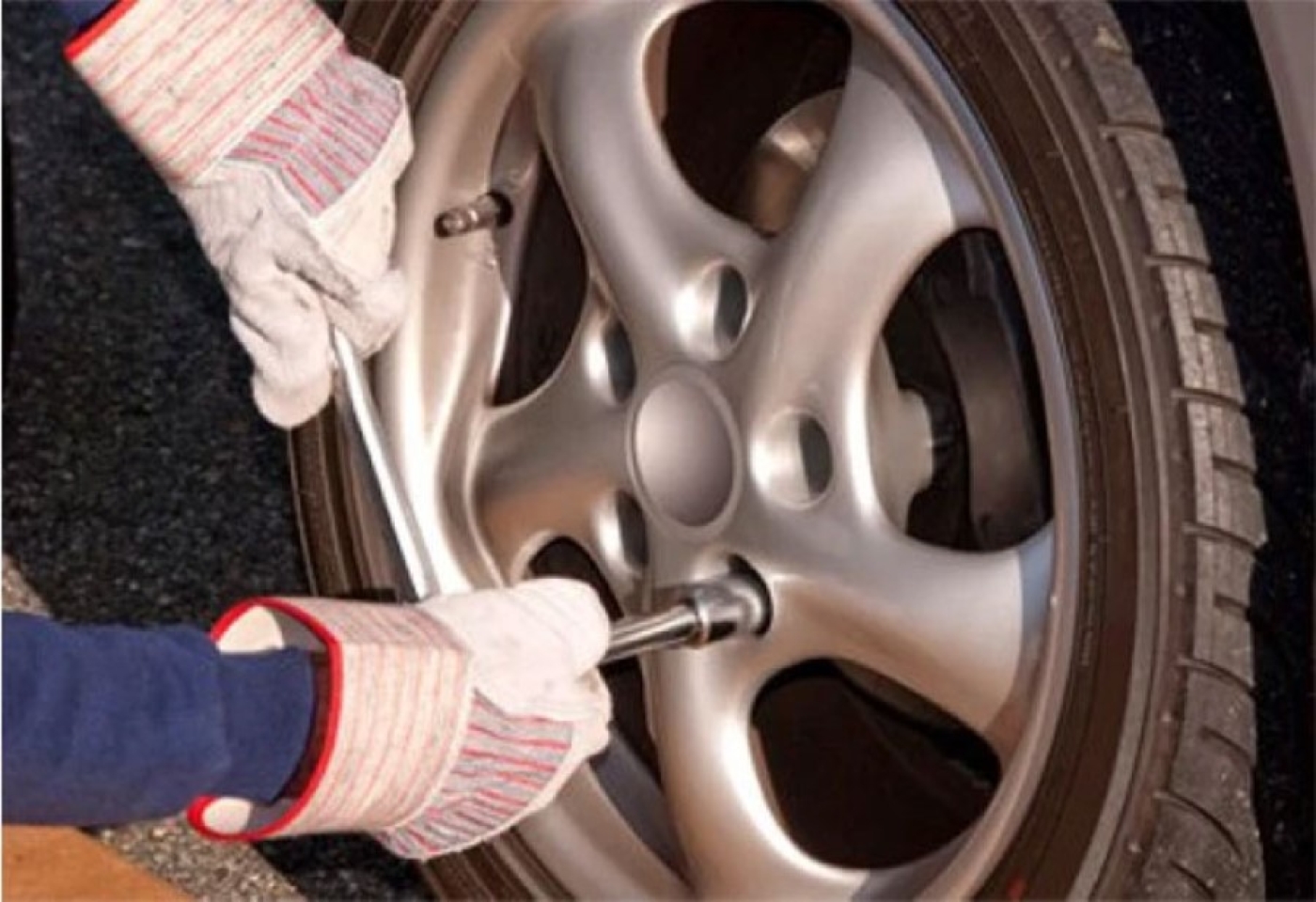 Какие шины считаются зимними по новым ПДД, рассказали в ГАИ