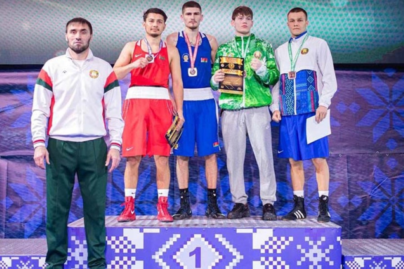 Чемпионы Беларуси по боксу определились в "Стайках"