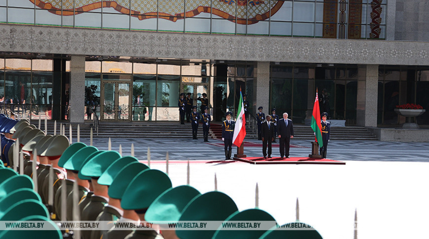 Встреча Лукашенко с Президентом Экваториальной Гвинеи проходит во Дворце Независимости