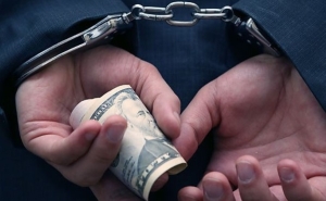 Кто сказал, что взятки сладки?