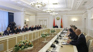 Лукашенко: все законодательные нововведения должны стимулировать рост белорусской экономики