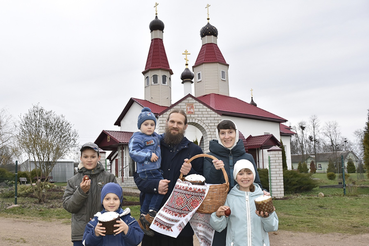 Как готовятся к Пасхе в семье отца Алексея