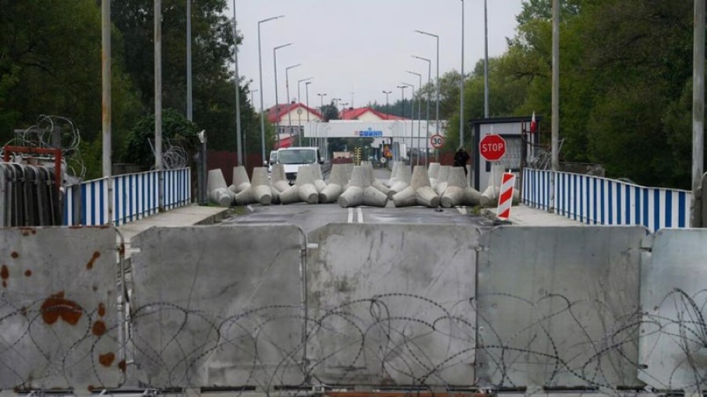 Политика закрытых шлагбаумов