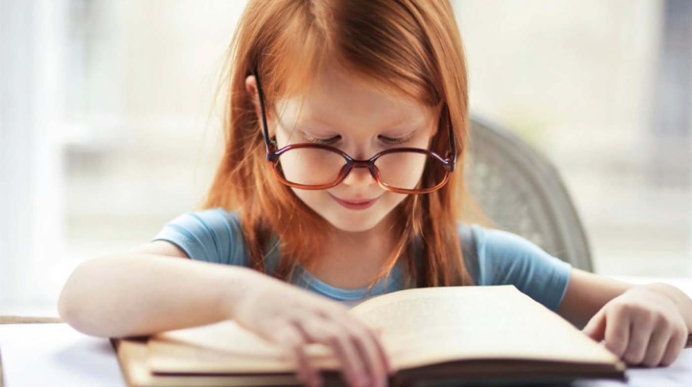 У ребенка стало падать зрение. Что делать родителям?