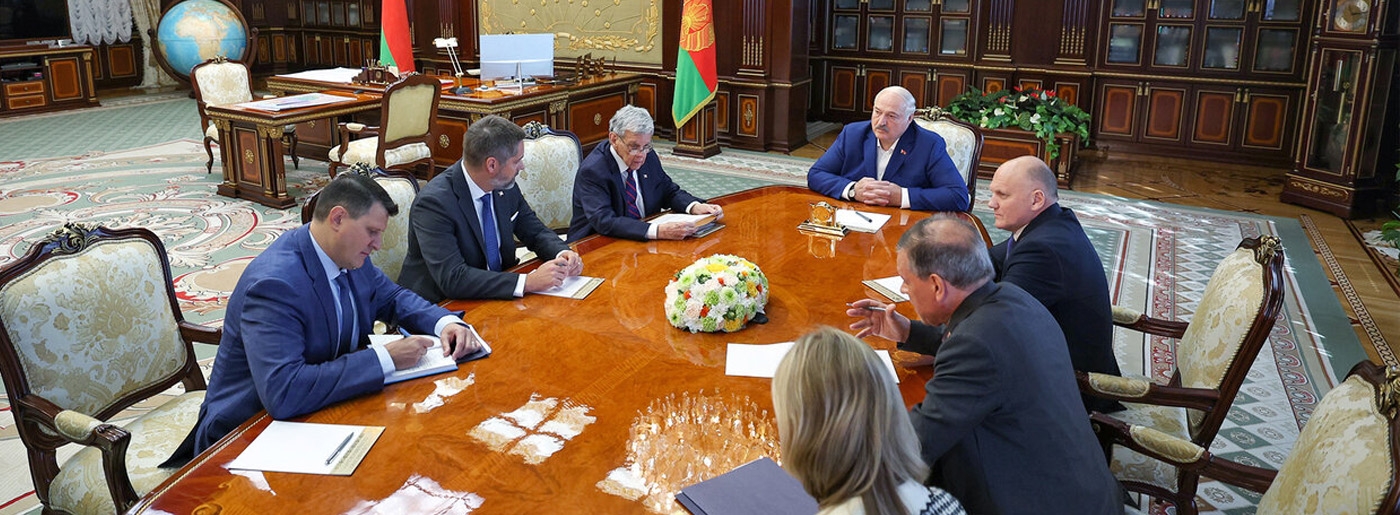 Лукашенко провел встречу с представителем Президента США Джоном Коулом