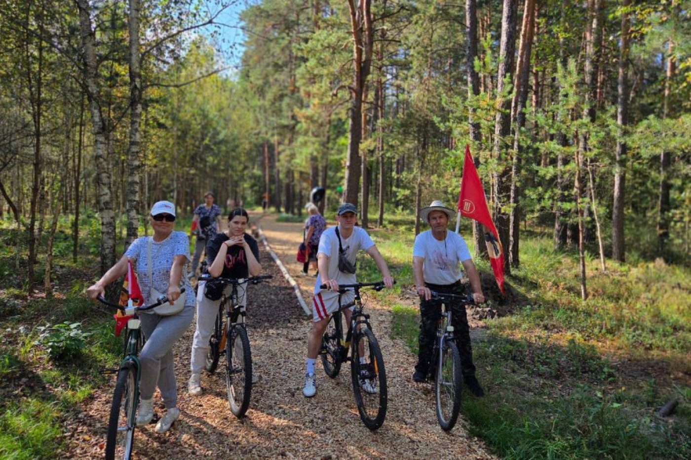 День молитвы и велопробег: прихожане Никольского храма посетили экотропу