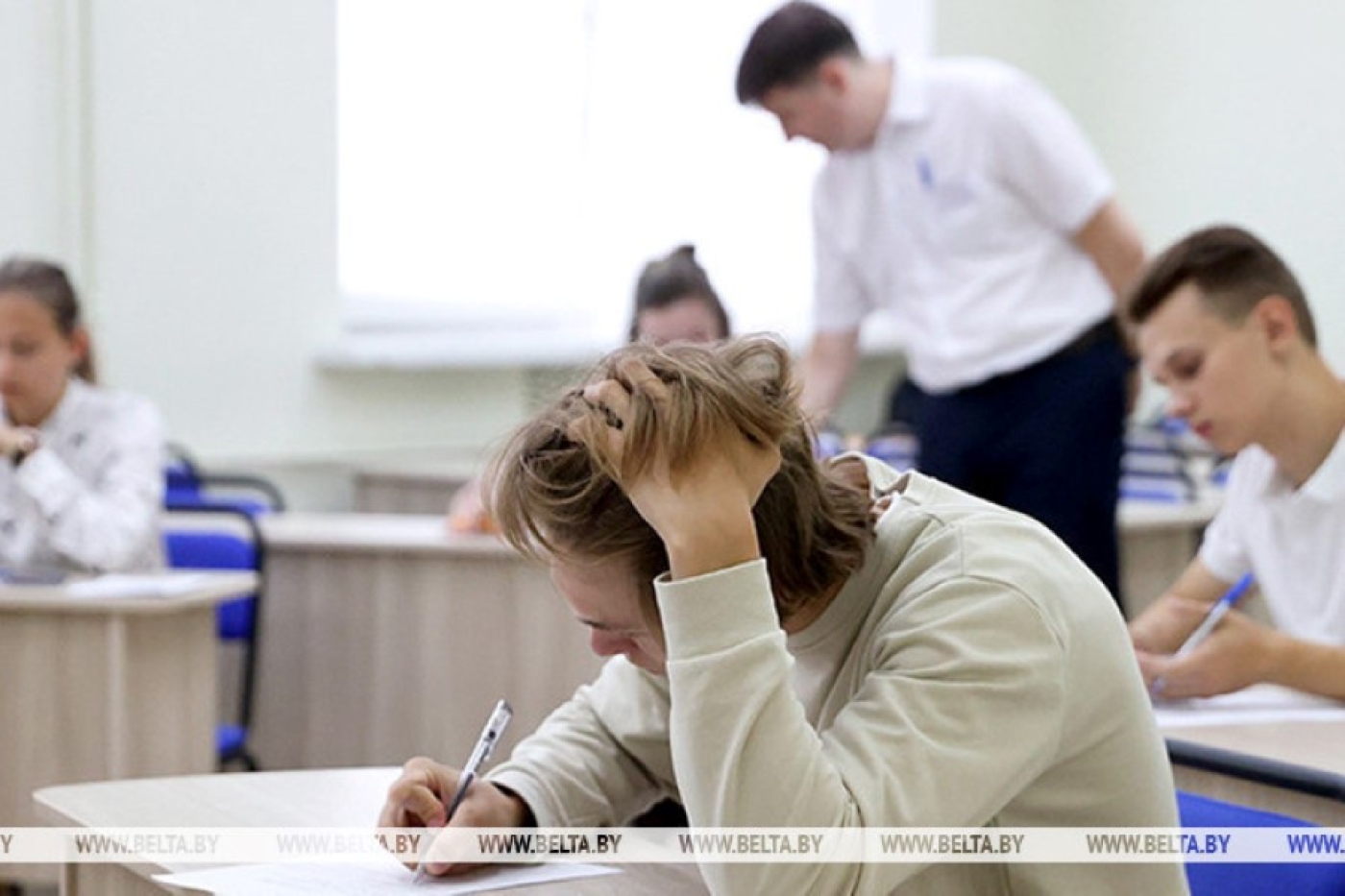 Около 6,3 тыс. целевых мест в 34 вузах страны утверждены Минобразования в этом году