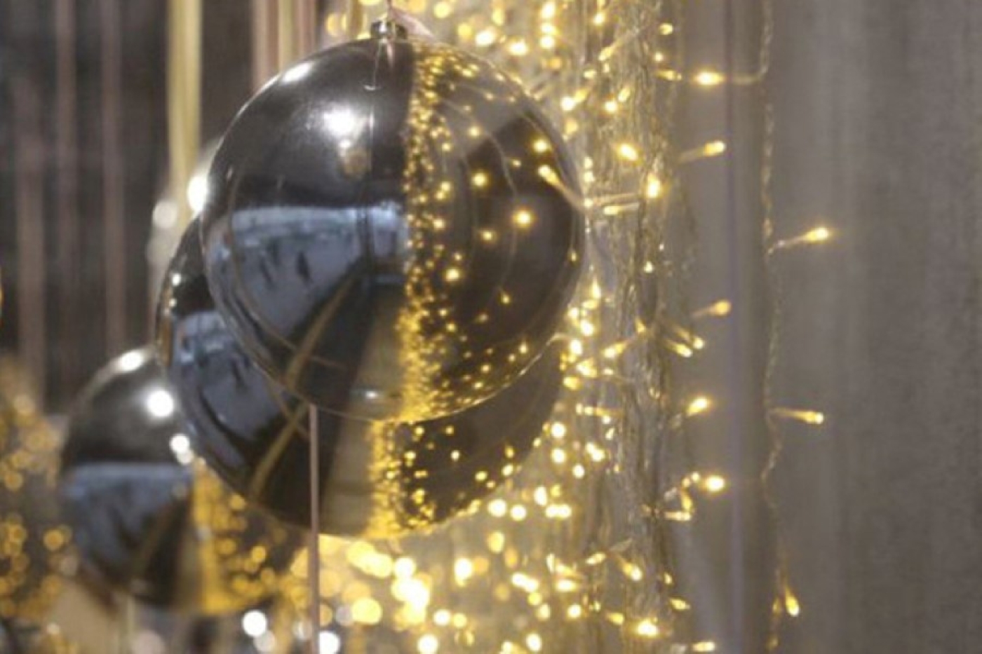 "Минскэнерго" напомнило о правилах использования новогодних гирлянд