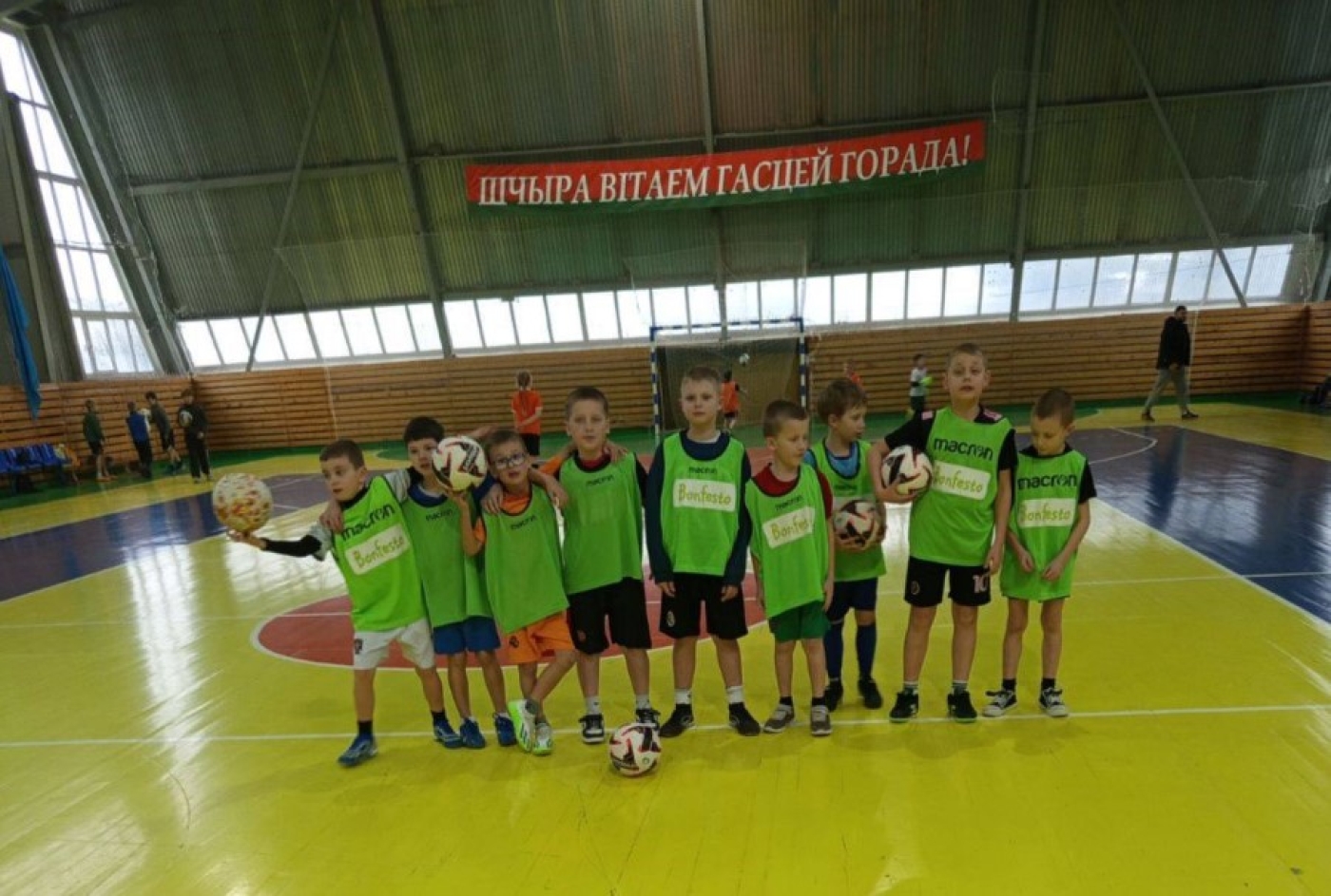 Юные футболисты Березинского района заняли 2-е место на Рождественском турнире в Логойске