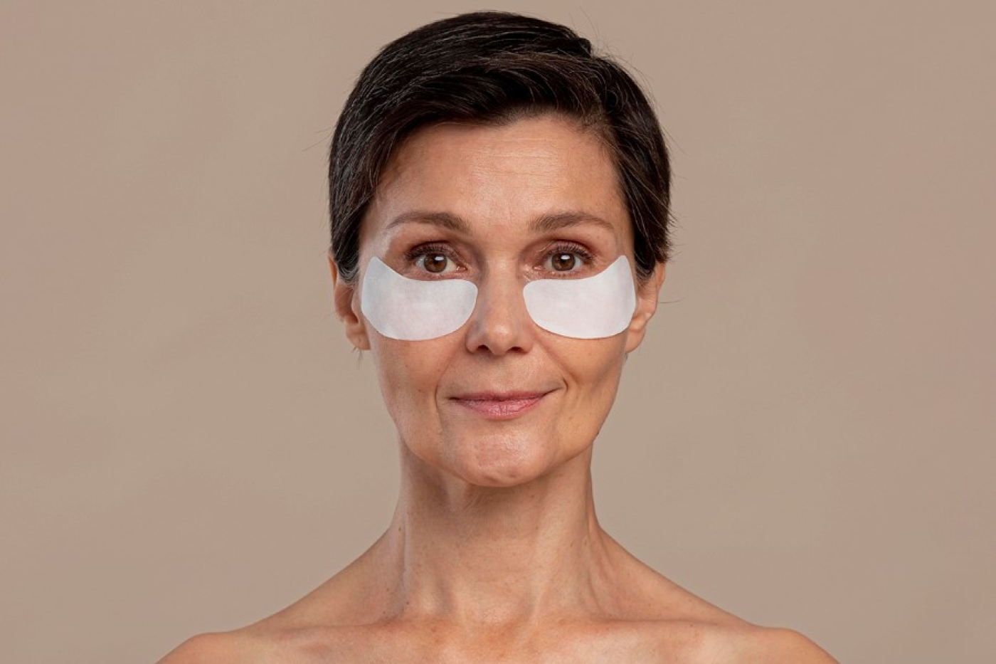 Как убрать отеки и мешки под глазами? Отвечает врач