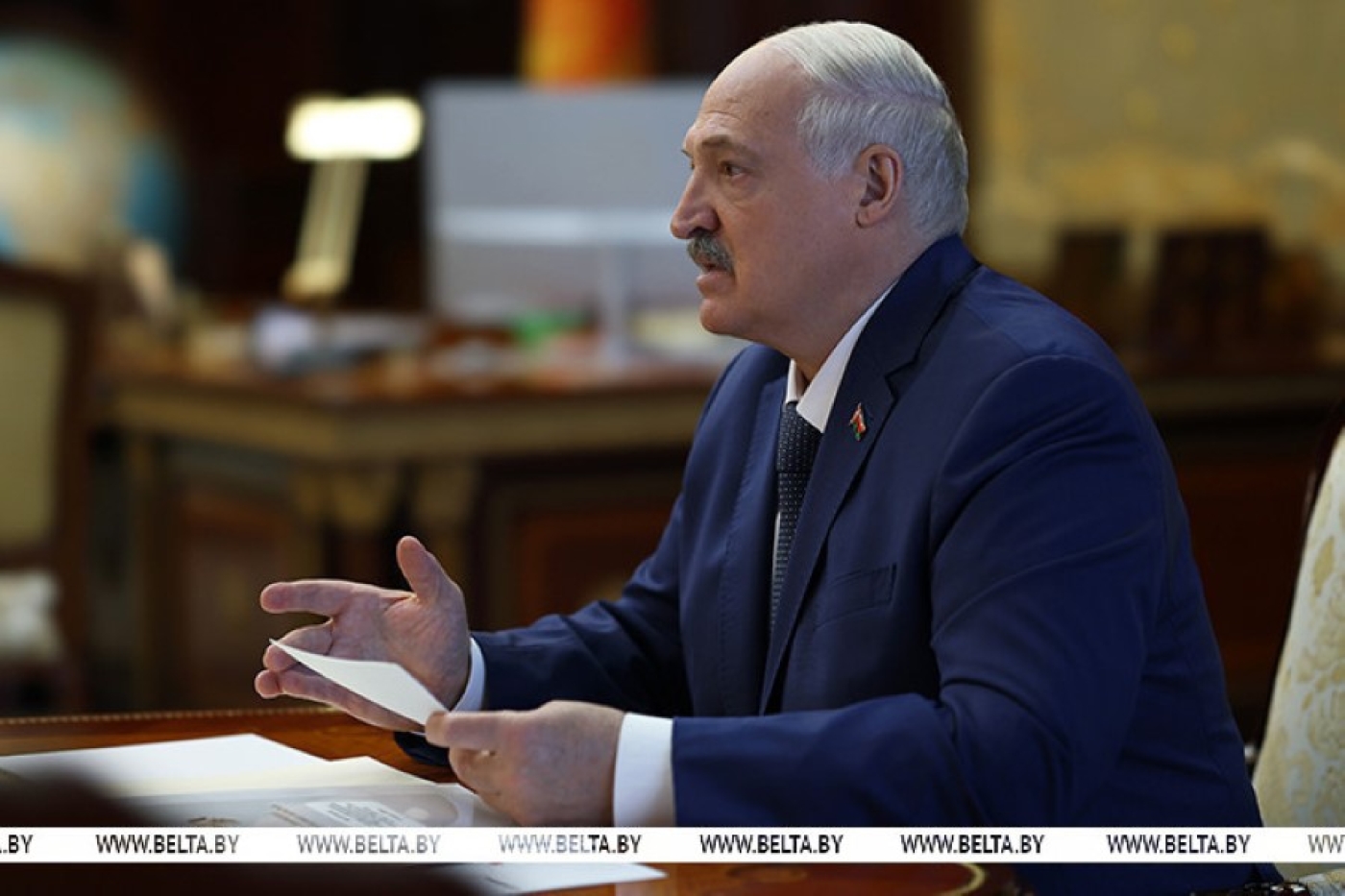 Лукашенко поручил запретить поездки за рубеж детских групп без госнадзора и разрешения