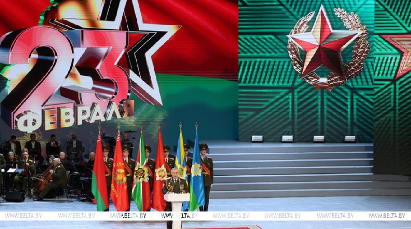 Хренин: День защитников Отечества - всенародный праздник, олицетворяющий нерушимую связь поколений