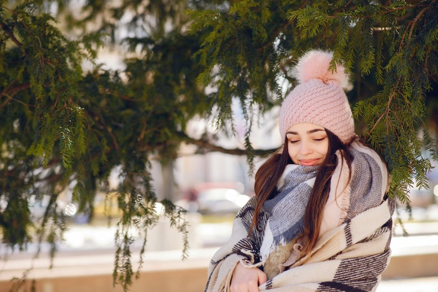 Врач объяснила, почему зимой не стоит закрывать шарфом лицо