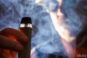 Врач — о том, какие риски несут электронные сигареты и почему вейпы особенно опасны для подростков