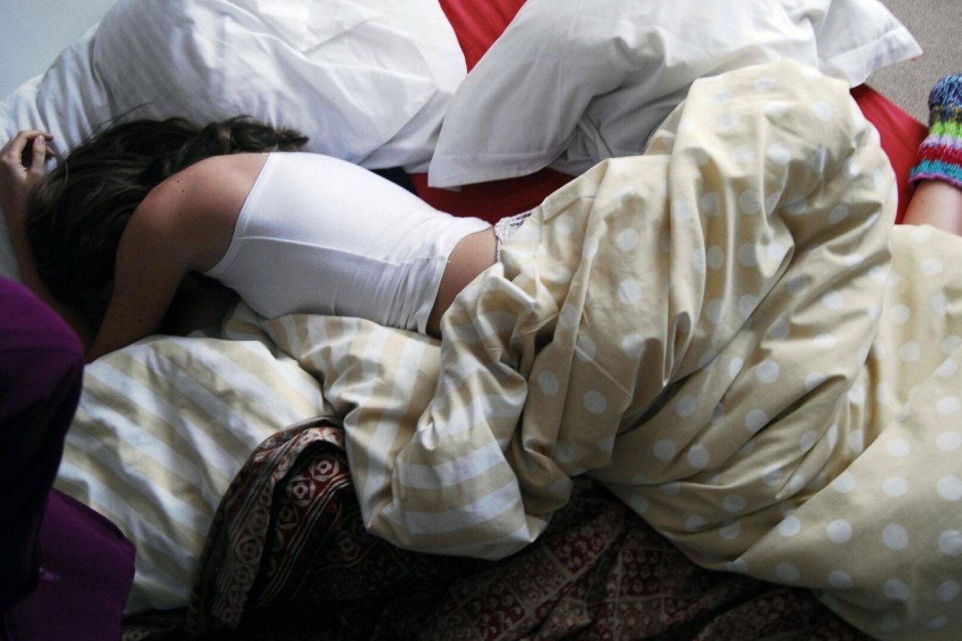 Вялость и чувство разбитости: почему зимой трудно просыпаться и как помочь себе в этой ситуации