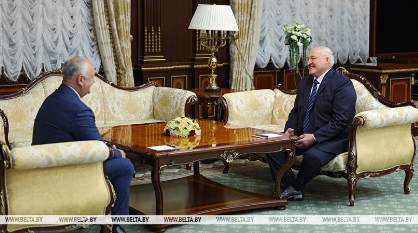 "Думаете, молдаван там ждут?" Лукашенко на встрече с Додоном дал геополитический совет Молдове