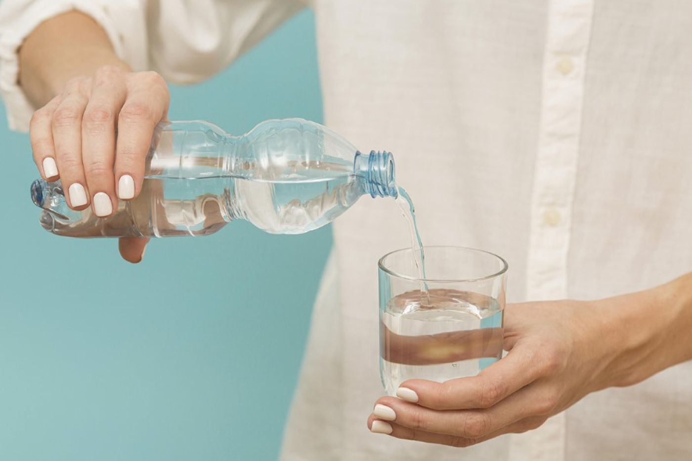 Гастроэнтеролог рассказала, полезна ли минеральная вода для ЖКТ