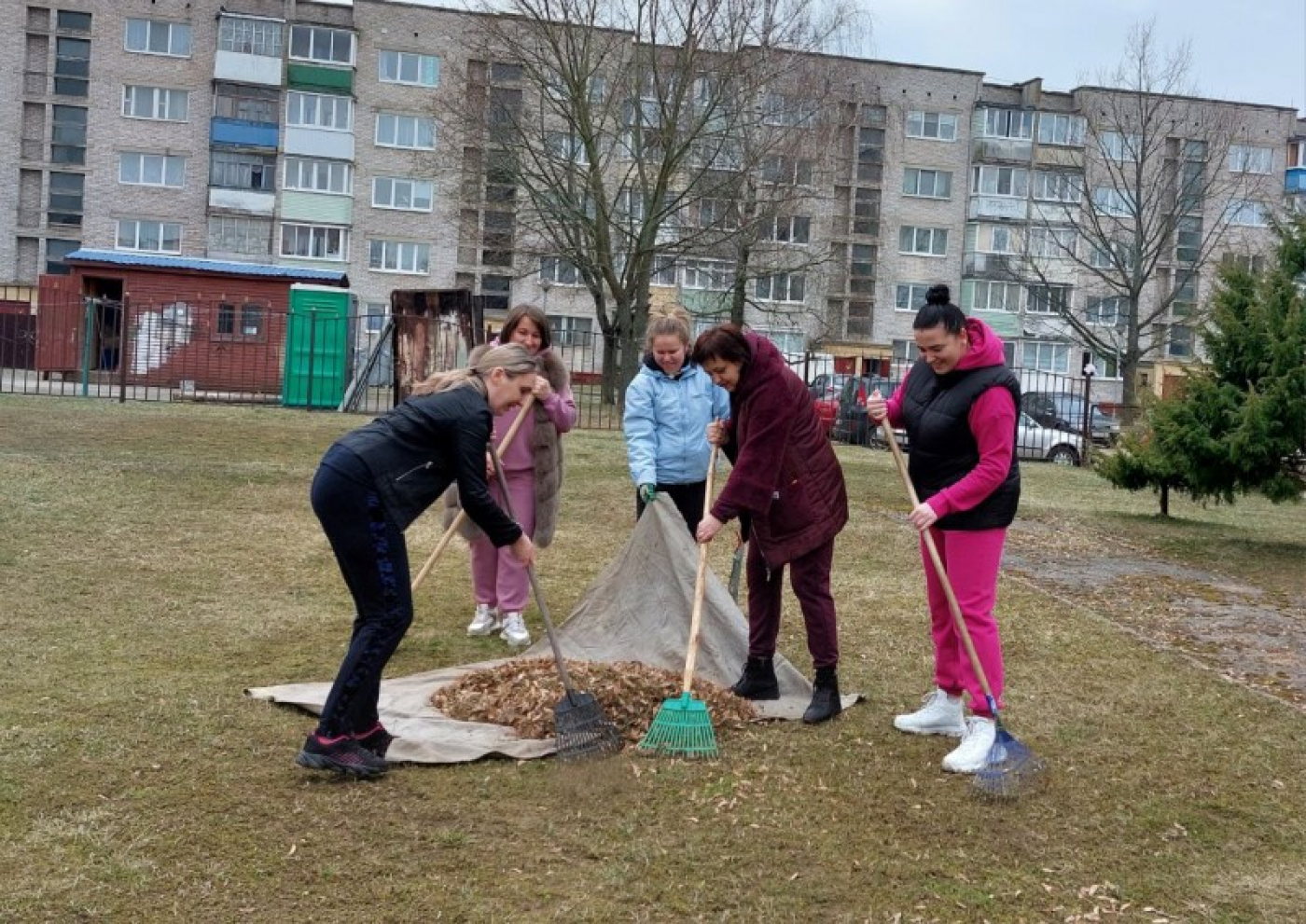 Они всегда в авангарде. Воодушевляют, настраивают и дружно берутся за работу.