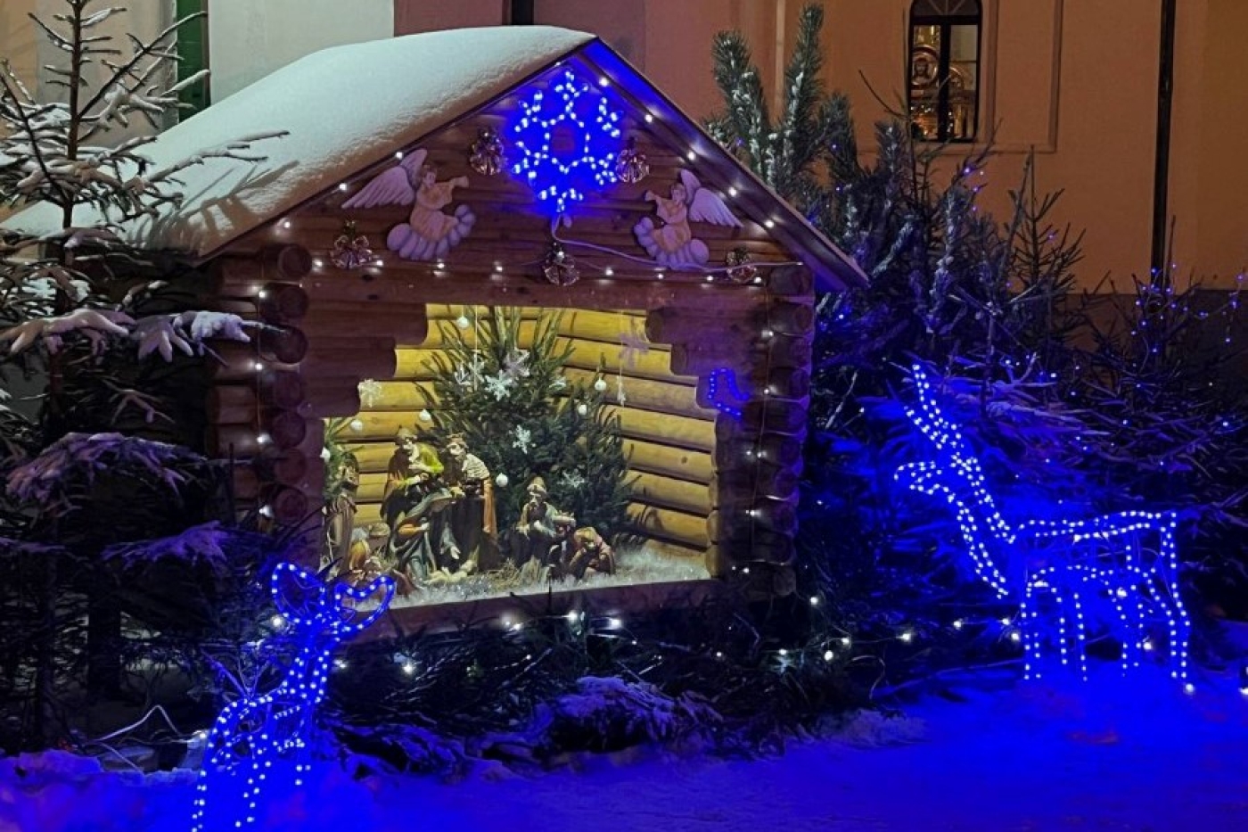 Дорогие березинцы! Поздравляем вас с одним из самых чтимых в христианском мире праздников – Рождеством Христовым!