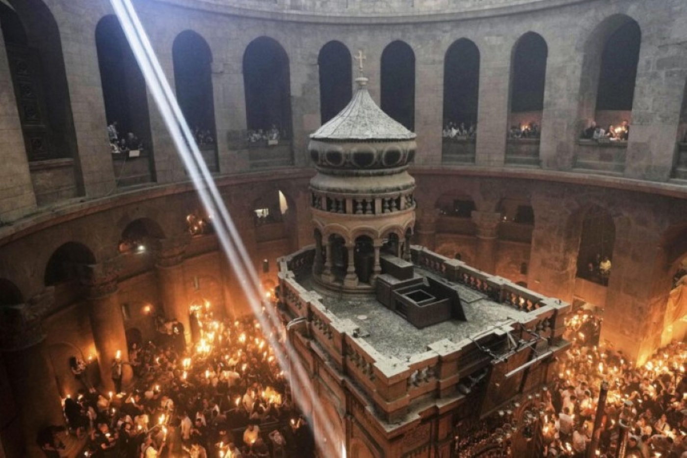 Церемония схождения Благодатного огня в Иерусалиме пройдет в ограниченном формате, без паломников