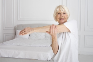 Врач перечислил несколько простых советов, которые могут помочь сохранить здоровье суставов