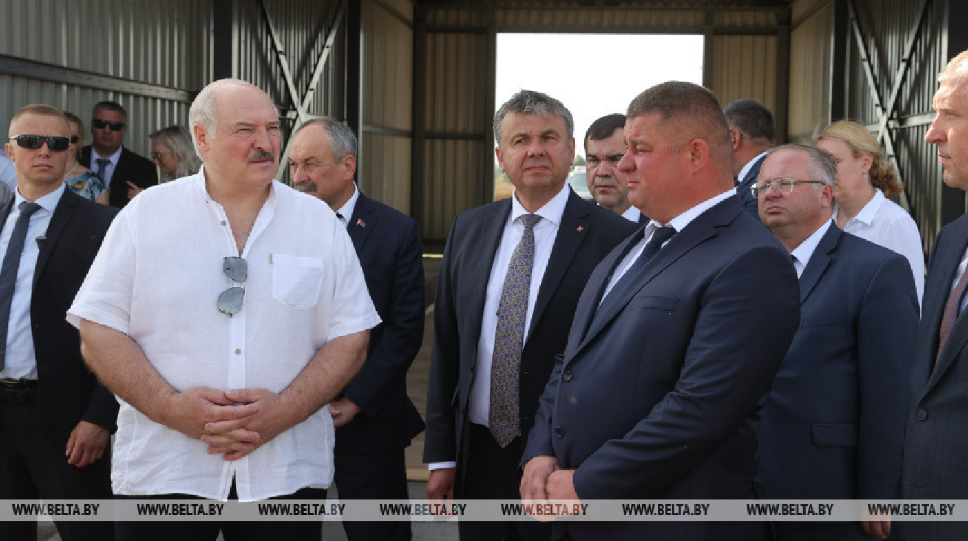 "Задача номер один". Лукашенко требует шире использовать семена отечественной селекции