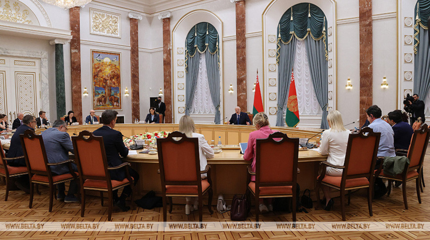 Лукашенко: переход к многополярности уже не остановить ни мирным, ни военным образом