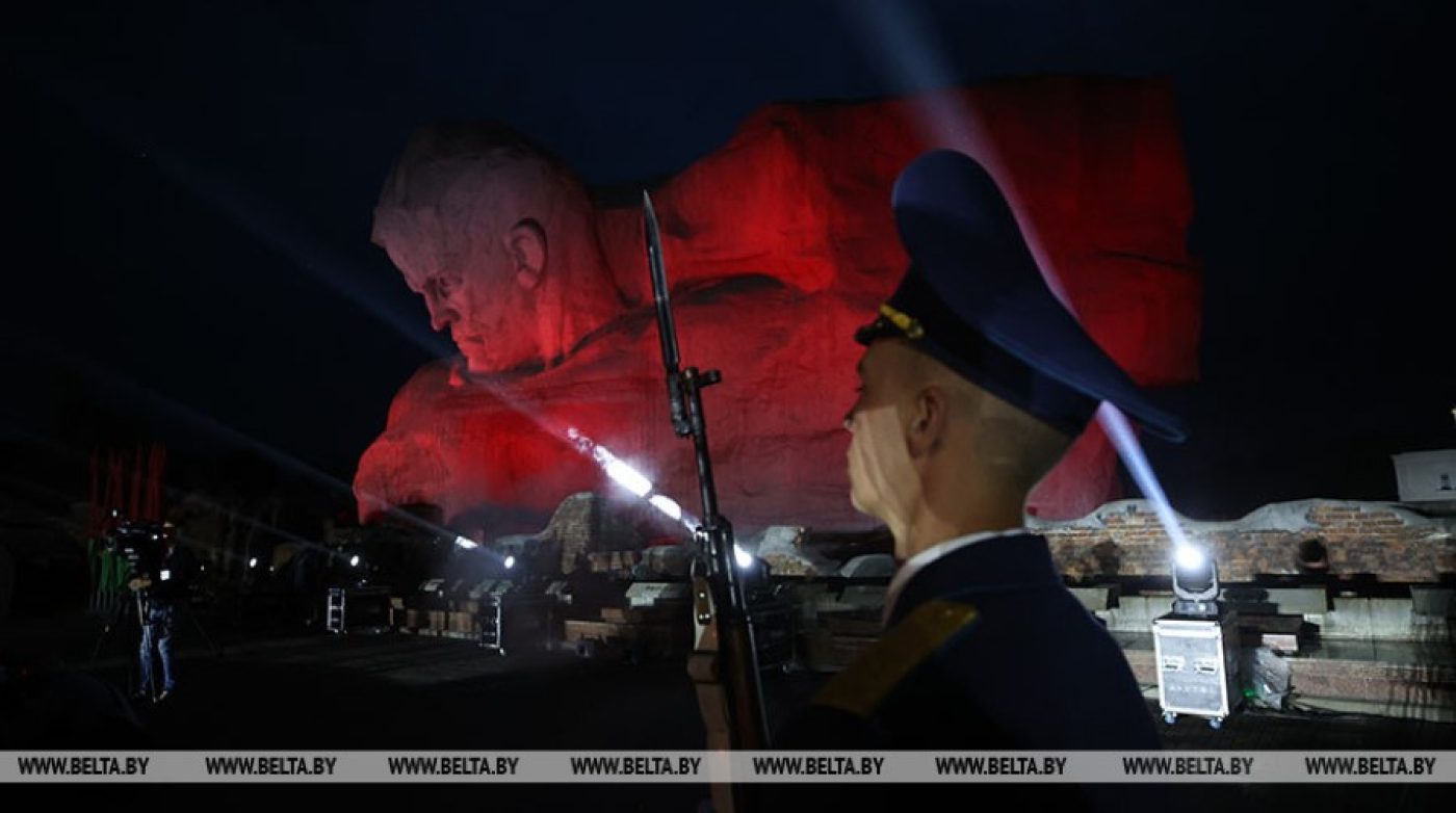 ФОТОРЕПОРТАЖ: В Беларуси - День всенародной памяти жертв Великой Отечественной войны и геноцида белорусского народа