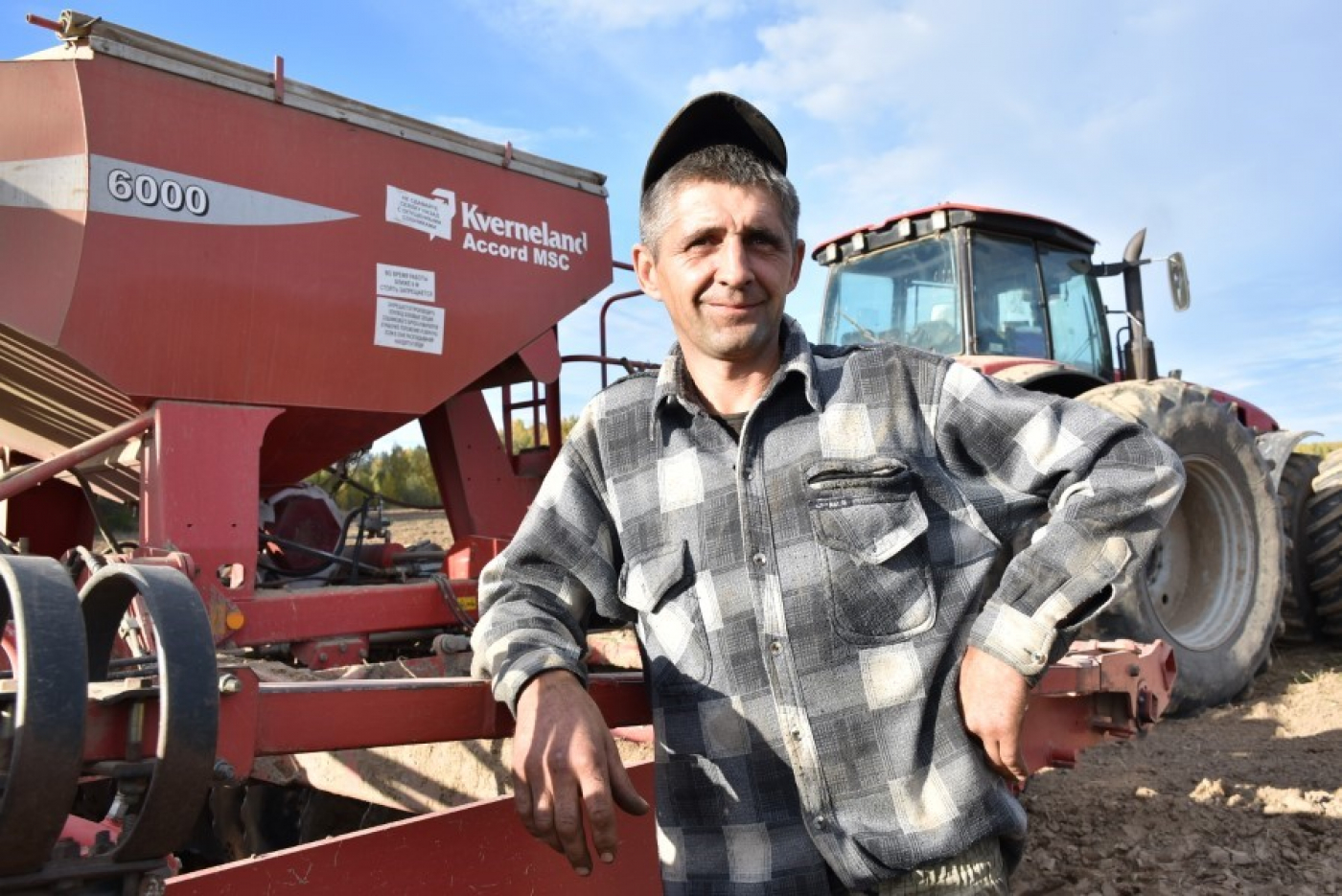 На палетках - і камбайны, і плугі