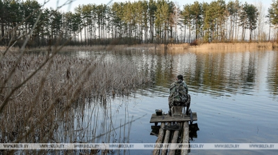 "Только одной удочкой и в светлое время суток". Госинспектор о правилах ловли рыбы в нерест