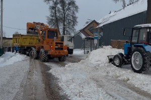 Более 1,2 тыс. человек и свыше 650 единиц техники задействованы на уборке снега в Минской области