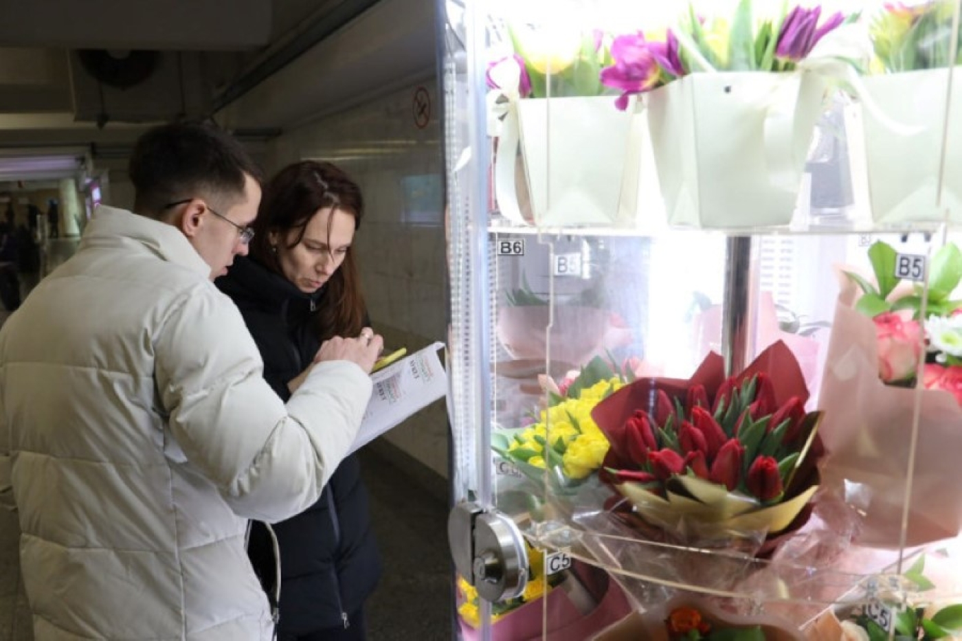 Первый автомат по продаже букетов установлен в минском метро