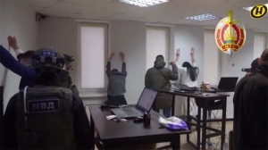 Задержаны 37 фигурантов. Сеть мошеннических кол-центров выявили в Беларуси