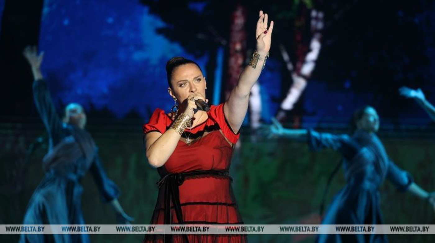 "Не зовите на "Славянский базар", приеду сама". В Витебске прошел сольник Елены Ваенги