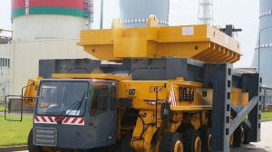 На БелАЭС проходит испытания 150-тонный тяжеловоз БЕЛАЗ