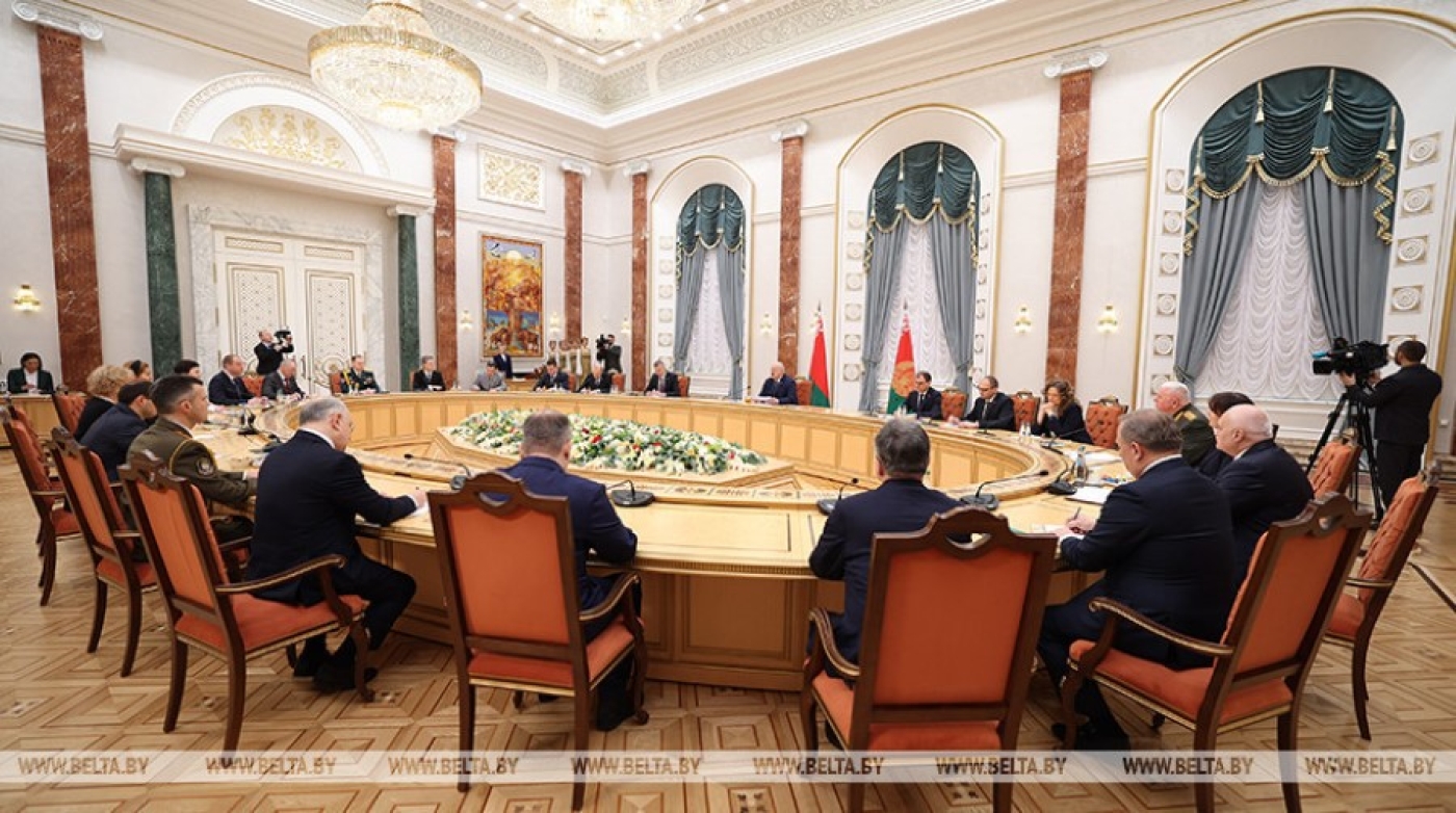 Лукашенко: последние деньги отдадим ученым, но нужен результат