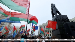 День трудовых достижений и важных открытий. Лукашенко подчеркнул созидательный смысл праздника 7 ноября