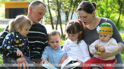 "Это вне конкуренции". Лукашенко пообещал при любых обстоятельствах сохранить господдержку для многодетных семей