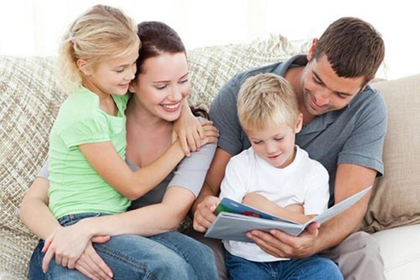 Когда родители могут взять дополнительный выходной, рассказали в Минтруда