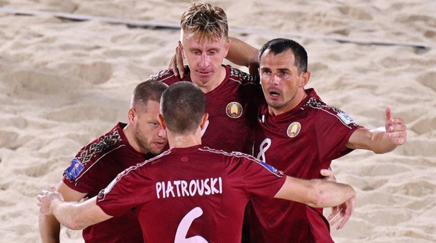 Белорусы победили чехов в матче Евролиги по пляжному футболу