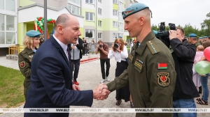 Более 50 семей военных получили ключи от квартир в Марьиной Горке