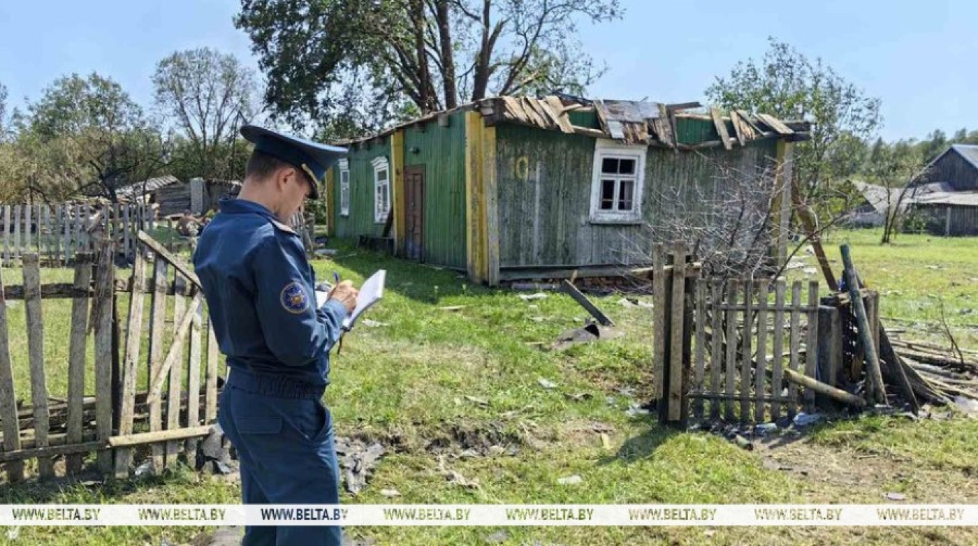 МЧС об урагане 13-14 июля: восстановлено почти 7,9 тыс. кровель жилых домов