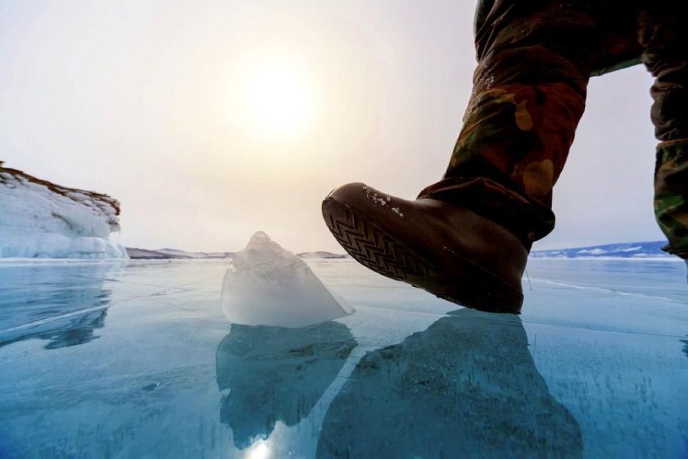 Осторожно, рыбаки: снег и вода на льду