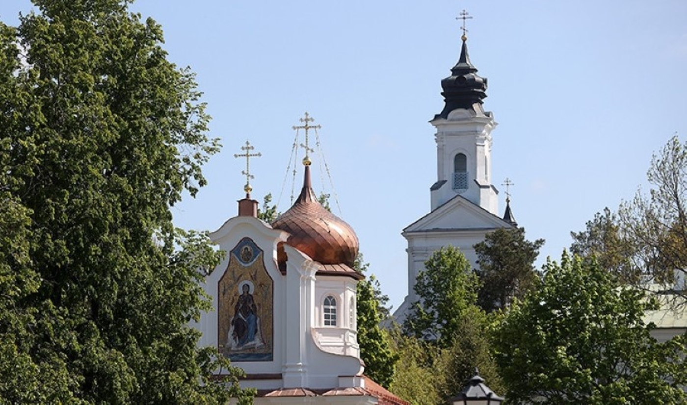 Православные верующие празднуют Усекновение главы Иоанна Предтечи