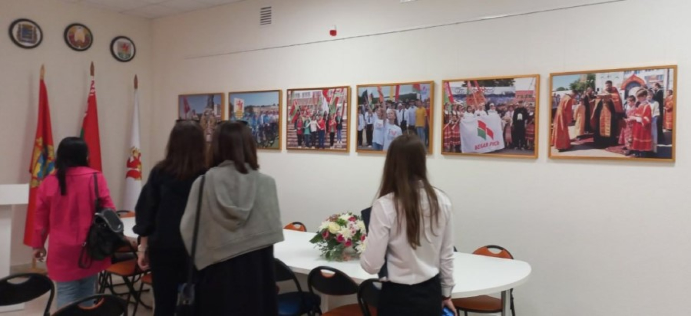 Гости из Ленинградской области познакомились с особенностями Березинского края